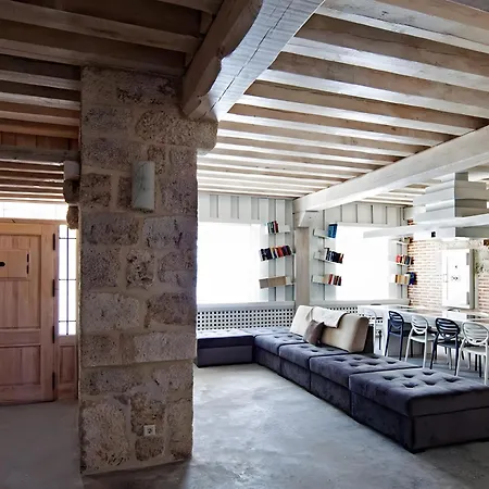 La Casa Vieja De *